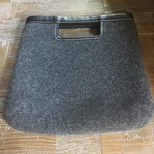 Banana Republic Clutch🖤